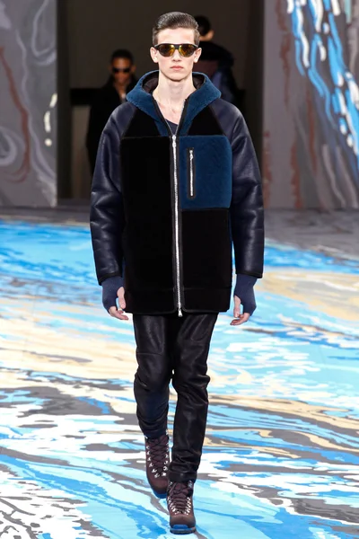 Look 24